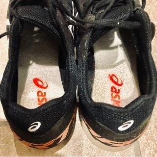 アシックス　長距離シューズ