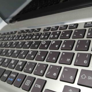 東芝ノートパソコン i7（中古）、8GBのメモリ、HDD1000GB、15.6画面