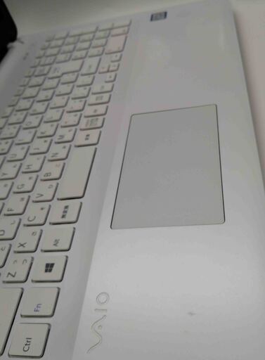 Vaioノートパソコン i3（中古）、4GBのメモリ、SSD240GB、15.6画面