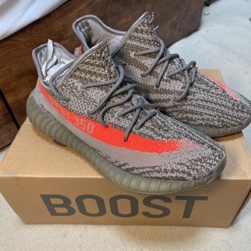 スニーカー yeezy boost 350 v2 beluga