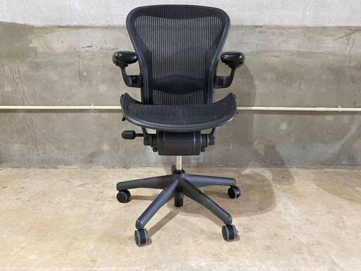 Herman Miller Aeron ハーマンミラー アーロンチェア Bサイズ グラファイト