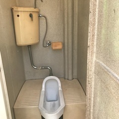 【洗浄済み】仮設トイレ（水洗式）、軽いので楽に搬入出来ます。