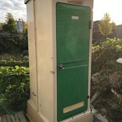 【洗浄済み】仮設トイレ（水洗式）、軽いので楽に搬入出来ます。