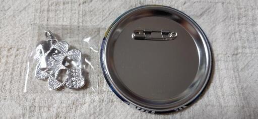 フランキー 缶バ チャームusj よっしー 2日間休み 守山のその他の中古あげます 譲ります ジモティーで不用品の処分