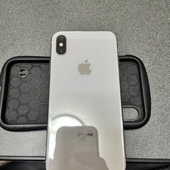 iPhone X本体(64GB)とケース