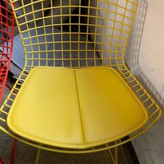 knoll（ノール）｜ハリーベルトイアサイドチェア｜赤・黄