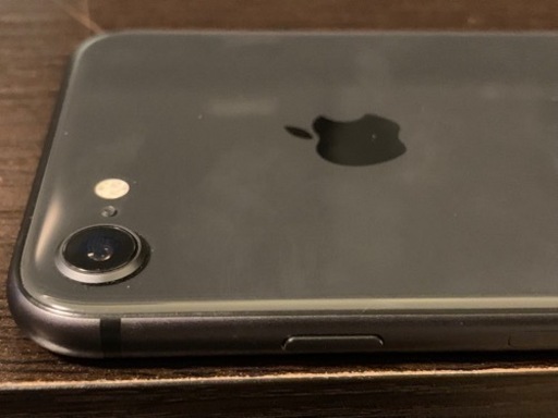 iPhone - iPhone 8 Space Gray 64 GB docomo解除無し ◇iPhone 8 Space Gray 64 GB docomo 裏面ヒビあり