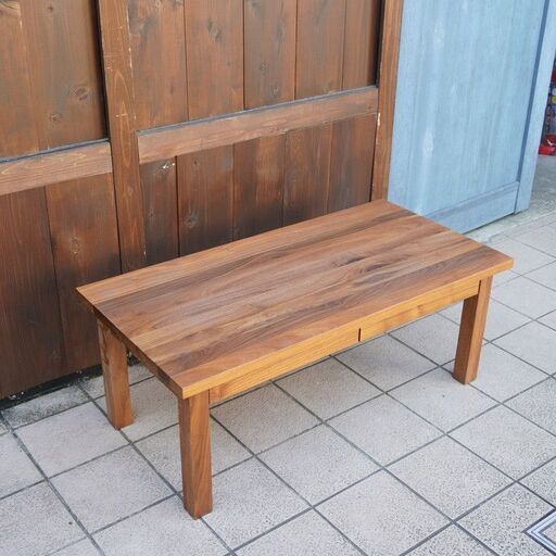 無印良品(MUJI)のウォールナット無垢材 ローテーブルです