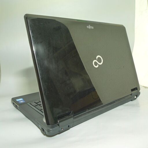 新品SSD+HDD640GB テレビ機能 中古良品 ノートパソコン 17.3型 富士通