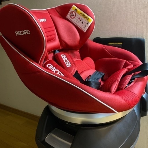 11/30まで！RECARO スタートxプレミアム 生後すぐから使用可能　赤色　チャイルドシート