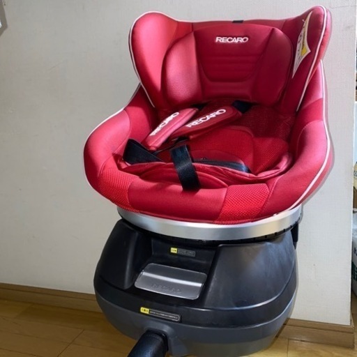 11/30まで！RECARO スタートxプレミアム 生後すぐから使用可能　赤色　チャイルドシート