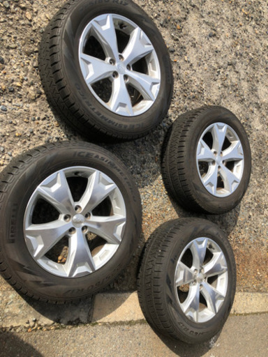 スバル フォレスター純正アルミホイール付きスタッドレスタイヤ