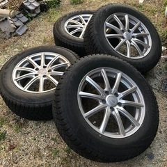 スタッドレスタイヤ SUV（最終値下げ）