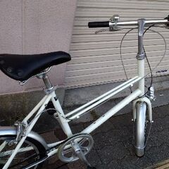 20吋 スポーツミニベロ(小径車) 6speeds/アイボリーの通販はau PAY 