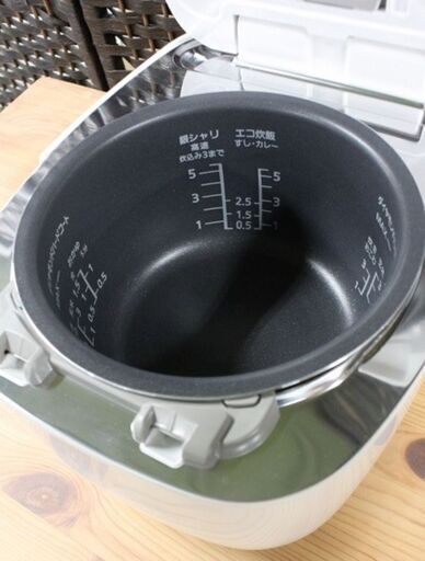開封済み未使用品 パナソニック 可変圧力IHジャー 5.5合炊き SR 