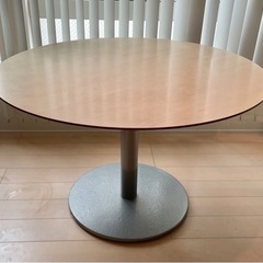 【ネット決済】北欧デザインダイニングテーブル　φ1200mm