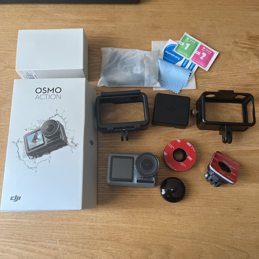 DJI OSMO ACTION アクションカメラ（GoPro） + 専用ケージ/保護フィルム