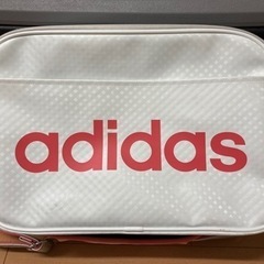 adidas アディダス　スポーツバッグ