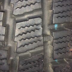 ハイy販売済み エース キャラバン バリ山 195／80r 15 107/105LT 