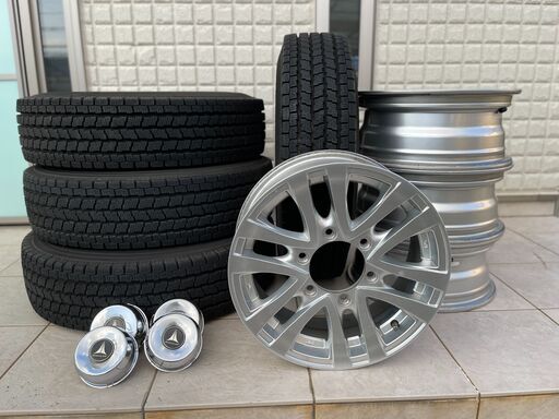 スタッドレスタイヤとホイールのセット＜NV350キャラバンで使用＞
