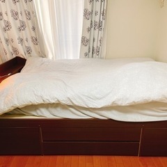 便利な収納付きベッド