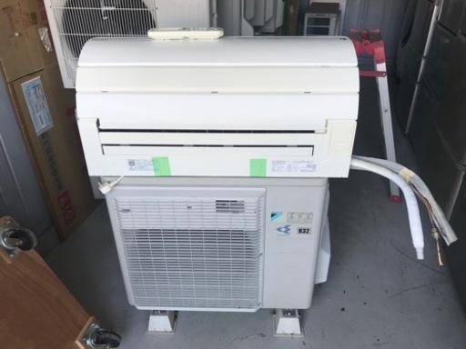 DAIKIN 2.2kwルームエアコン　F22RTRXS-W  2014年製