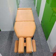 折り畳み式　ポータブル施術ベッド