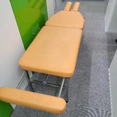 折り畳み式　ポータブル施術ベッド