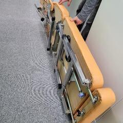 折り畳み式　ポータブル施術ベッド