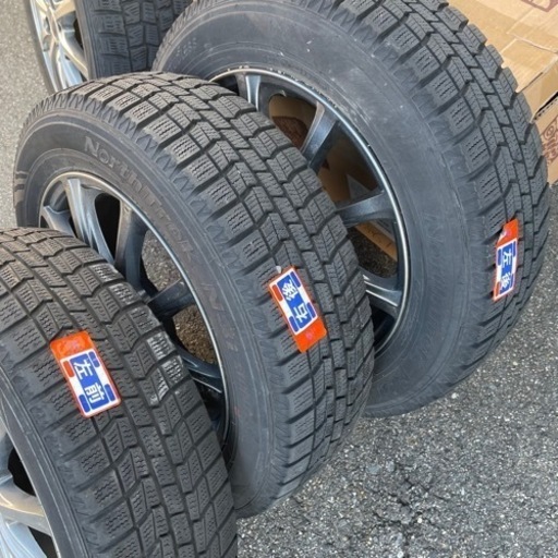NorthTrek N3i /WINTERMAXX 175/65R15 スタッドレスタイヤ 4本セット