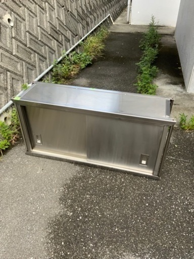 業務用物入れ