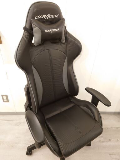 ゲーミングチェア 黒 DXRacer オフィスチェア リクライニング 多機能 パソコンチェア 事務椅子 ゲーム用チェア ヘッドレスト ひじ掛け付き