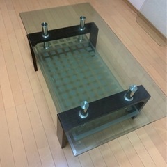 【ネット決済・配送可】ガラステーブル