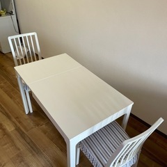 【ネット決済】IKEA 2人掛けテーブル(サイズ調整可能)