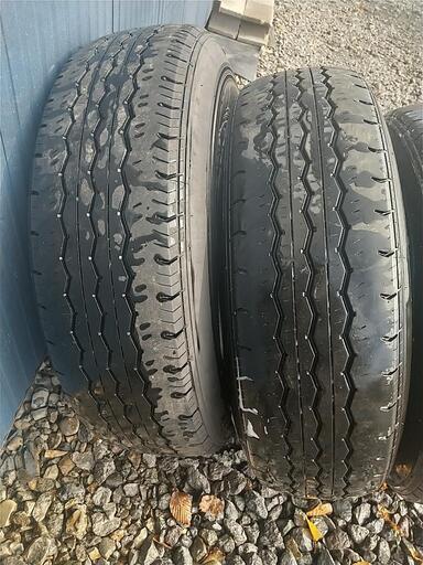 195/80R15 夏用タイヤブリジストン ハイエース