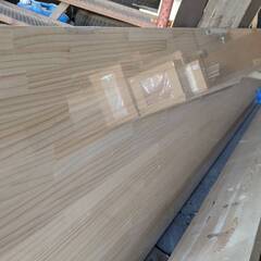 集成材 B品 ﾗｼﾞｱﾀﾊﾟｲﾝ 4200mmx25mmx600mm 1枚 集成材 B品 ﾗｼﾞｱﾀﾊﾟｲﾝ 4200mmx25mmx600mm 1枚