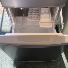 【リサイクルサービス八光　田上店　安心の1か月保証　配達設置ok】パナソニック Panasonic NR-B145W-S [冷蔵庫 （138L 右開き） シルバー]