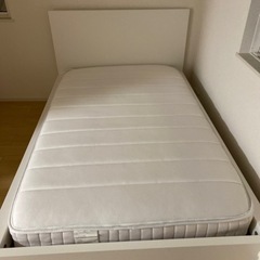 IKEA ベッド（フレーム、マットレス合わせて）