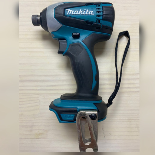 中古 マキタ　TD134DX2 14V 充電式 インパクトドライバ　青