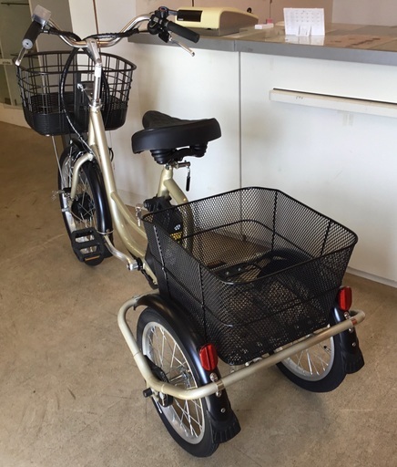 先月購入・新品同様＞カイホウジャパン・電動アシスト三輪自転車 