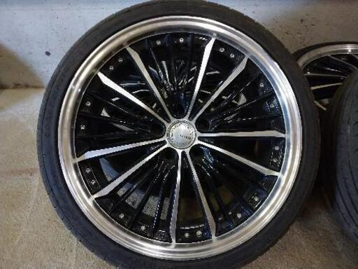 19インチ アルミホイール車のパーツ