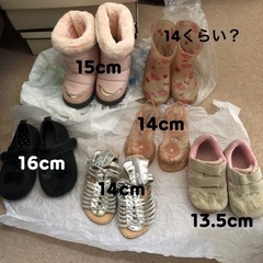 靴　6足¥500