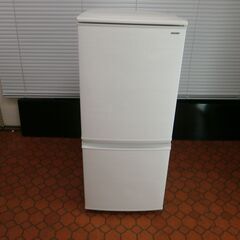 ID 987571 2ドアシャープ137L 2018年製 SJ-D14D-W