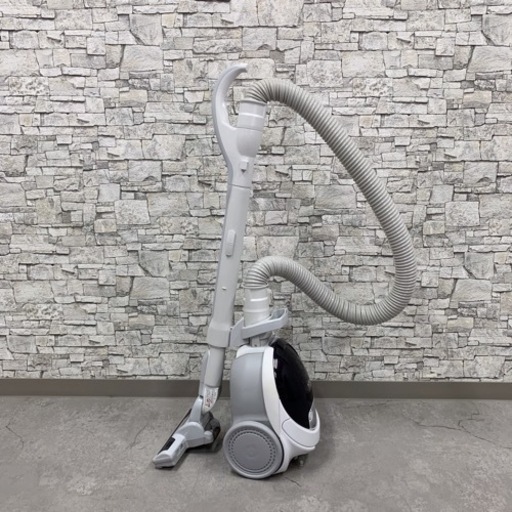 IK-85 掃除機　HITACHI  CV-VBK70 2017年製（紙パック式）