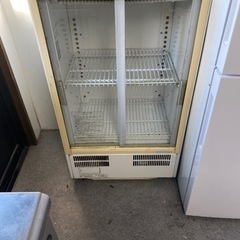 レトロな冷蔵庫