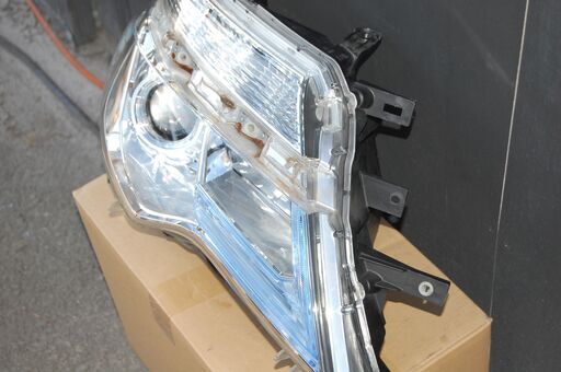 美品破損なし☆ 日産 C26 後期 セレナ 右 LED ヘッドライト 26 右側 R 