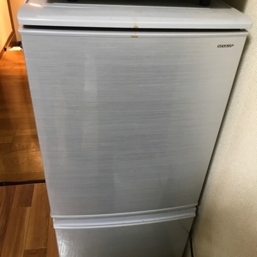 シャープ中型冷蔵庫(他商品と組み合わせで値下げ応じます！)