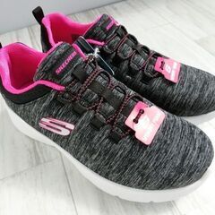 【ネット決済】定価6,050円 SKECHERS DYNAMIG...