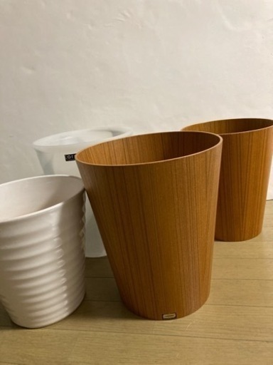 元値1万1千円程　サイトーウッド　美品　元値約7500円x2個　ゴミ箱Mサイズ　リッチェルトルネカンゴミ箱　新品陶器製植木鉢