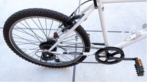 自転車 ホワイト ［美品］変速ギア ドリンクホルダー 付き